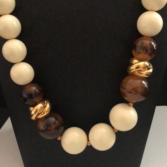 Vintage Graduated Bead Necklace 29” Ivory Brown Gold Tone - Picture 2 of 7